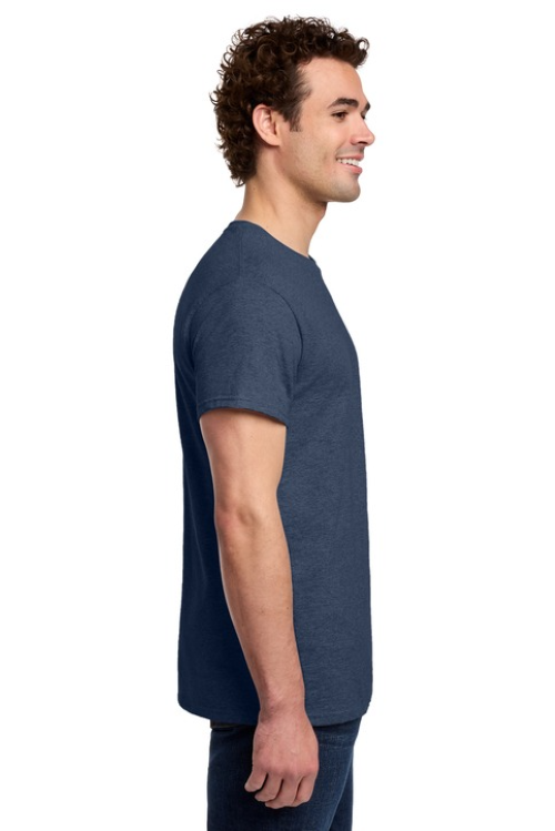 Right view of Gildan Unisex Light Cotton T-Shirt
