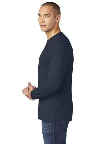 Right view of Gildan Hammer Long Sleeve T-Shirt